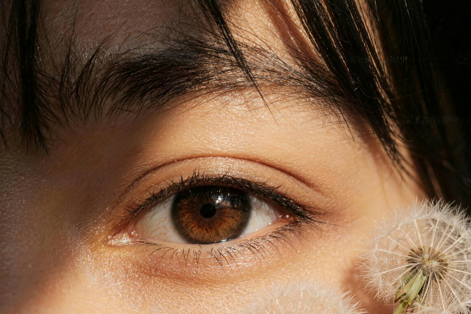 Allergies aux extensions de cils : ce qu’il faut savoir avant la pose