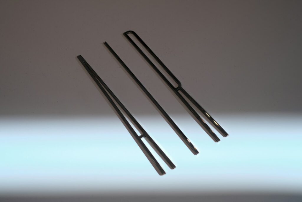 Nettoyer et désinfecter ses pinces à cils : le protocole d’hygiène pro